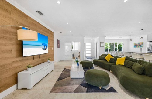 Biscayne Park House | 197 m² House ∙ 5 bedrooms ∙ 10 guests