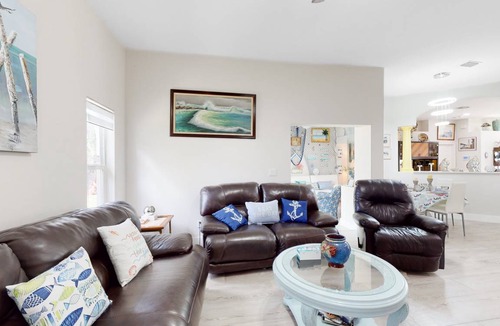 Lakewood Park House | 199 m² House ∙ 2 bedrooms ∙ 4 guests