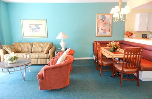 Brush - Stewarts Resort | 1BD/Daytona - Condo w/Wide Open Ocean F U N!