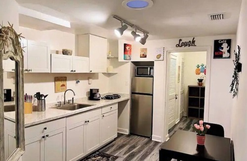 Springfield Apartment | 1bdr/1bthr near JAX downtown pet friendly 124B