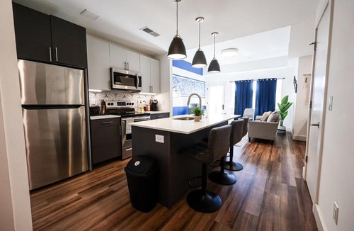 Brewerytown Apartment | 1BR Apt in Brewerytown Gym Balcony WD