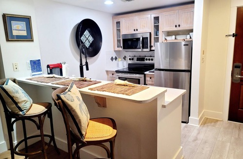 Baytowne Wharf Condo | 1BR Condo - Pool, free beach tram, large balcony, full kitchen, washer/dryer