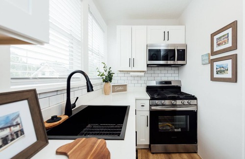 Historic Uptown Apartment | 1BR Florida Charm in the heart of Downtown St Pete