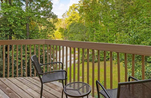 Sapphire Apartment | 1br SU Family Fun, Boating, Skiing, Golf ML