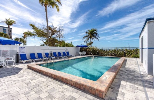 Fort Myers Beach Condo | 1st Floor Condo | Bay & Gulf Views, Pool & Walk to Beach