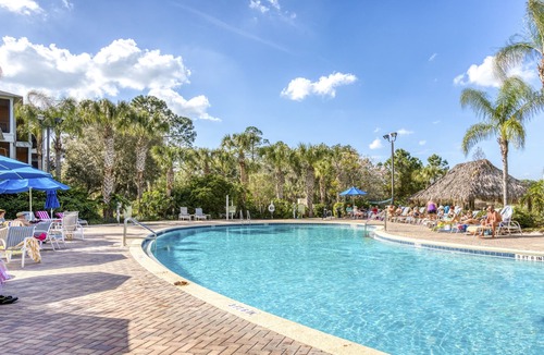 Bahama Bay Condo | 1st floor condo w/gym, restaurant, sauna, tennis court, limited-mobility access