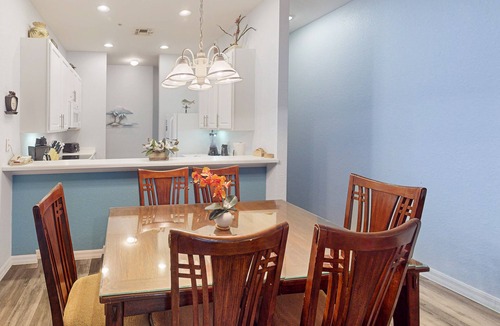 Bahama Bay Condo | 1st floor condo w/shared pools, gym, basketball court, sauna, near theme parks