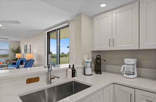 Sanibel Condo | 1st-Floor Oceanfront Corner Unit 2BR/2BA | Gulf Views | Large Lanai + Courtyard Patio | Walk to Beach in seconds!