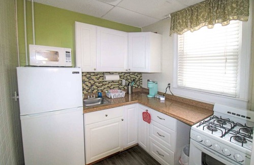 Wall Apartment | 1st Floor Studio 2 Blocks to Beach & Main Ave | Quiet & Bright | Near Asbury