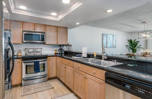 Independence Square Condo | 2/2, Beach View, Indian Rocks Beach, 103 PierHouse