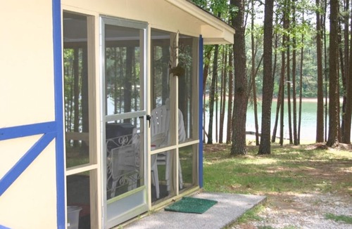 Martin House | 2-209C - Coopers Cozy Cabin ^ Lake Hartwell ^ WIFI ^ Pets Welcome