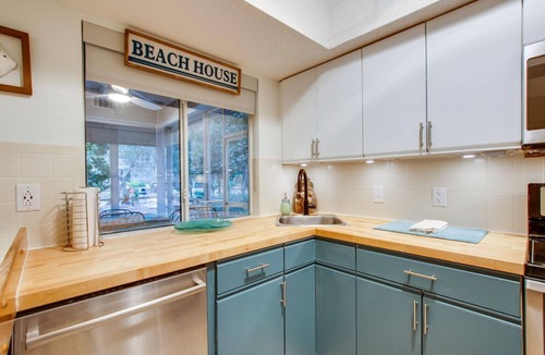 Gulf Pines Cottage | 2 BDR Cottage in Hidden Dunes | Steps to pool | 4 minute walk to beach