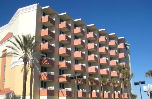 Bostroms Condo | 2 BDRM COVE ON ORMOND BEACH~ AQUARIUM, POOLS, RIGHT ON BEACH, DINING