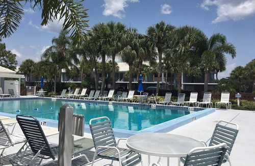 Plantation Condo | 2 bed 2 bath Florida Condo on Golf Course