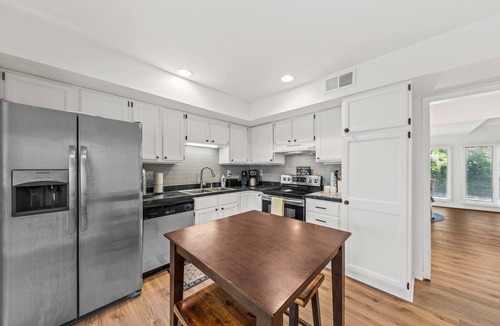 Spinnaker Beachhouses Villa | 2 Bed/2 Bath Spinnaker! Walk to the Beach & Pools! Amenity access included!
