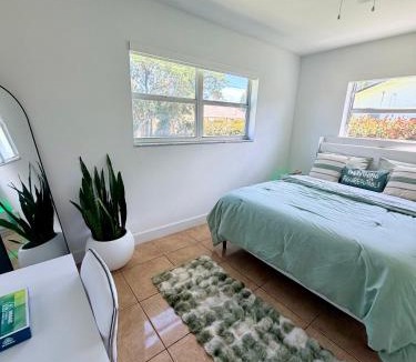 Lake Worth Apartment | 2 bed Lake House in Lantana 3 MI to Beach NO FEES