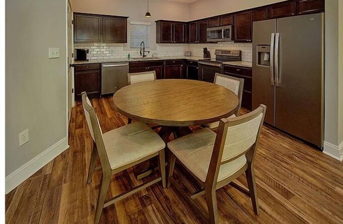 Sevierville Condo | 2-Bedroom, 1-Bath Condo | Sleeps 5 | Budget-Friendly + Free Ticket