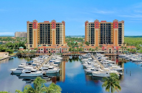 Cape Harbour Condo | 2 bedroom 2 bath condo overlooking marina