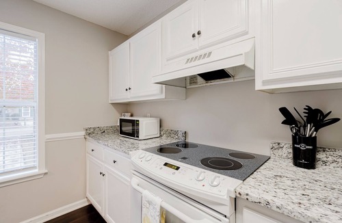 Harbison House | 2 bedroom 2 bath patio home (13hv)