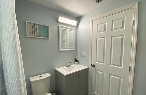 Parrish Apartment | 2 Bedroom 784218 by Houzlet