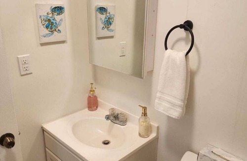 West Little River Apartment | 2 Bedroom Apartment in Miami