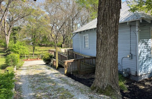 Athens House | 2-bedroom Athens house near downtown and campus