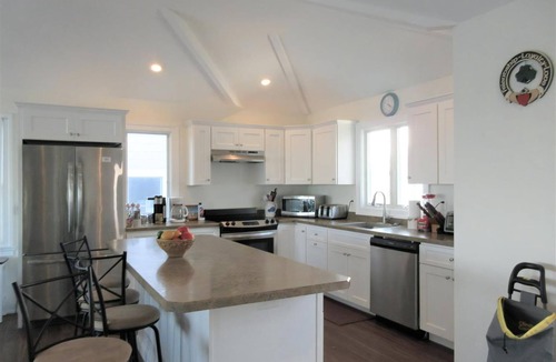 Manahawkin House | 2 bedroom bay front on Cedar Bonnet Island