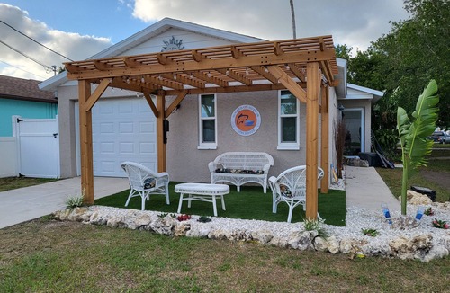 Hudson Beach Estates House | 2 Bedroom canal home with direct Gulf access