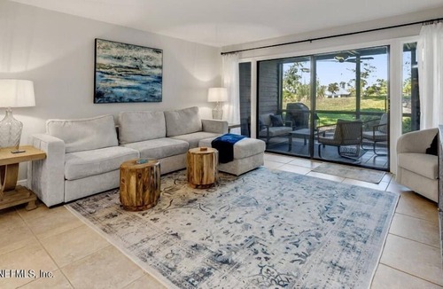Sawgrass Condo | 2 Bedroom Condo 417669 by Houzlet