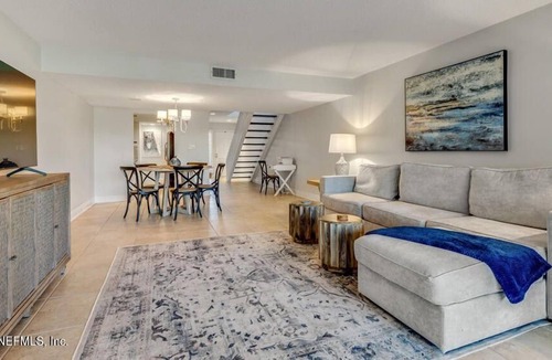 Sawgrass Condo | 2 Bedroom Condo 417669 by Houzlet