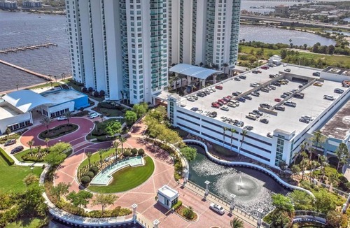 Kingston Condo | 2 Bedroom Condo (93395) by Houzlet