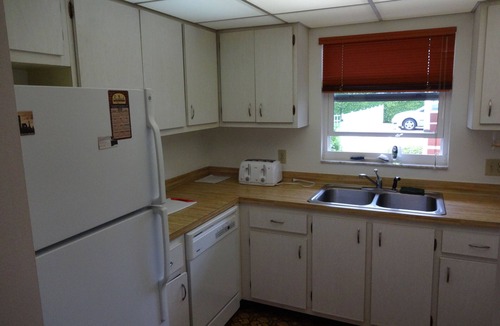 Moorings Condo | 2 Bedroom condo in lovely quiet Naples location close to beach and shops