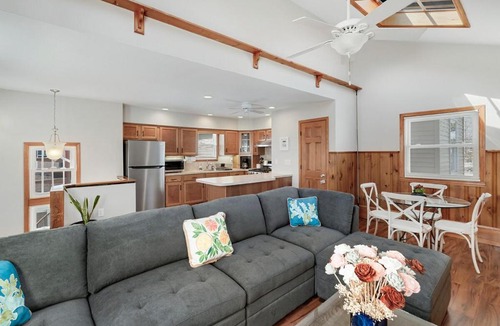 Seaside Heights Apartment | 2 bedroom Condo with BBQ Beach Badges parking and 2 blocks to the beach