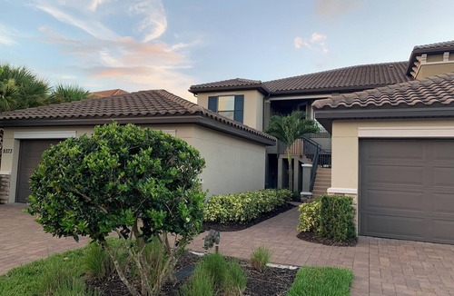 Naples Condo | 2-bedroom condo with Den sofa bed in Naples. Elegantly decorated!