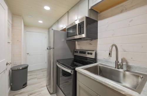 Captiva Cottage | 2-bedroom cottage located in Captiva village, short walk to beach!