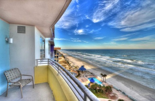 Seabreeze Historic District Condo | 2 Bedroom Deluxe Condo w/Kitchen, Sleeps 8 on Daytona Beach, Wyndham Ocean Walk