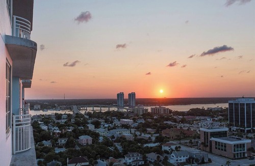 Daytona Beach Condo | 2 Bedroom Deluxe Condo w/Kitchen, Sleeps 8, on Daytona Beach, Ocean Walk Resort