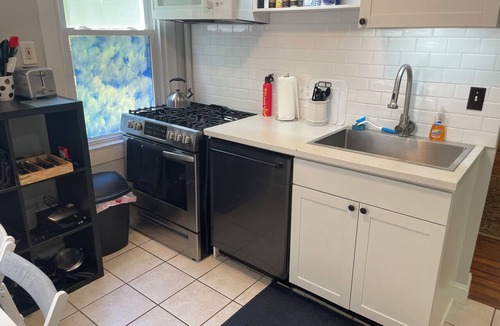 Sharon Hill Apartment | 2 Bedroom Fully Furnished, Pets Welcomed, W/D in unit, private parking,