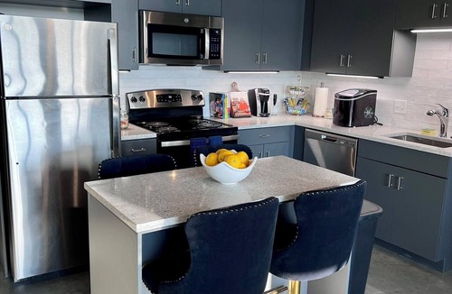 Uptown Apartment | 2-Bedroom Memphis Rhythm River Retreat near Downtown, Harbortown, & West Memphis