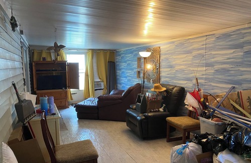 Riverview House | 2-bedroom mobile home in fabulous Riverview with fitness room, AC over 55 comm
