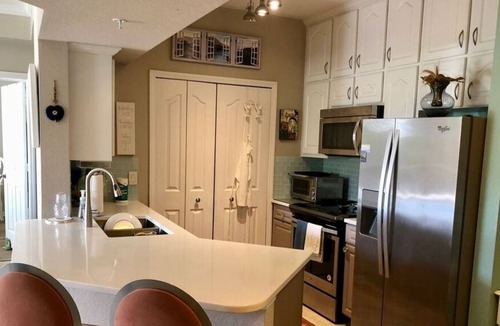 Naples Apartment | 2 Bedroom Single family 625150 by Houzlet