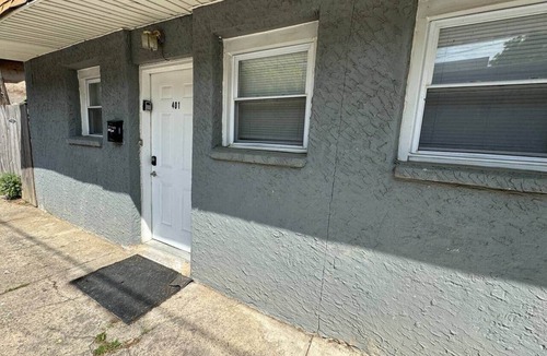 University City House | 2 bedroom small house in university city sleeps 5.