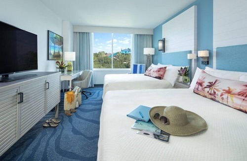 Florida Center Hotel | 2-Bedroom Suite at a 4⭐️ Hotel