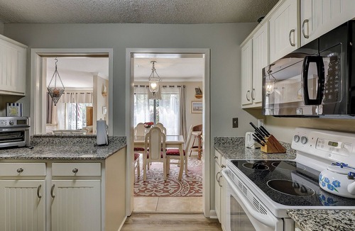 Sea Pines Villa | 2 bedroom villa located in Harbourtown