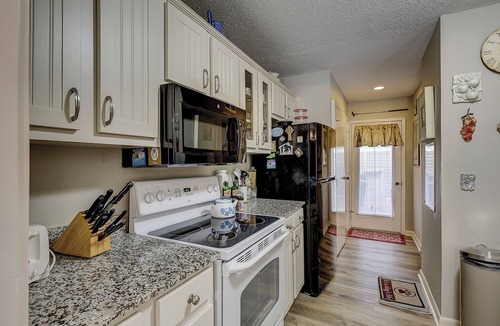 Sea Pines Villa | 2 bedroom villa located in Harbourtown