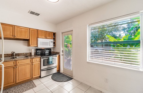 Ozona Apartment | 2 Bedroom Waterfront Apt In Ozona/Palm Harbor Beachcomber
