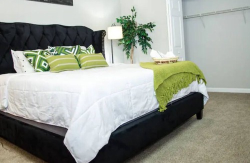North Druid Hills Apartment | ★2 Bedrooms★Atlanta★KING BED, Full kitchen, FREE Wi-Fi.