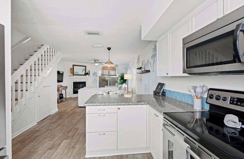 Jacksonville Beach House | 2 Blocks to Ocean: Retreat at Jax Beach Bungalow
