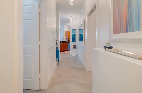 East Ocean Ave Condo | 2 BR / 2 BA Condo with Beautiful Pool, Marina