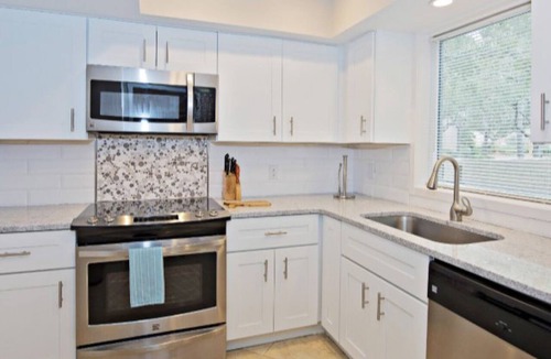 Harbour Town Condo | 2 BR TH 1.5 Bath Sofa Bed Sleeps 6 Harbour View bPatio Pool WIFI